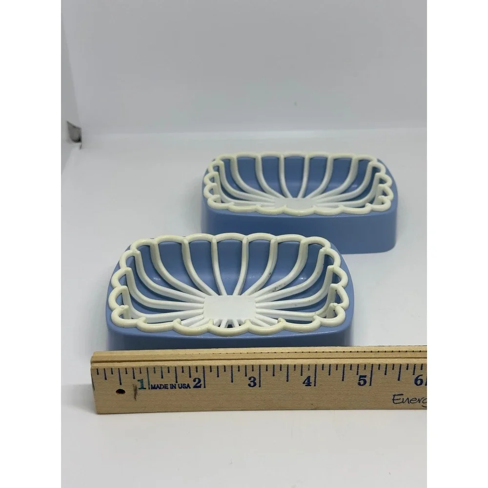 VTG Arrow Soap Dish Blue White Plastic Scalloped Drain Tray USA MCM Set of 2